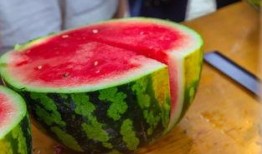 大学在线课堂吃瓜,揭秘大学在线课堂的“吃瓜”盛况